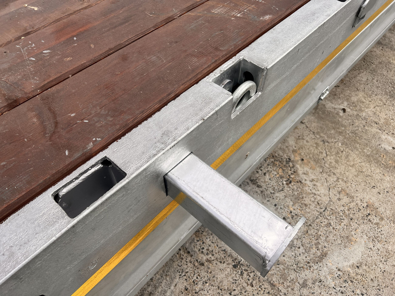 Möslein ST 3 3 Achs Satteltieflader neu - Полуприколка за низок утовар: слика 3 Möslein ST 3 3 Achs Satteltieflader neu - Полуприколка за низок утовар: слика 3