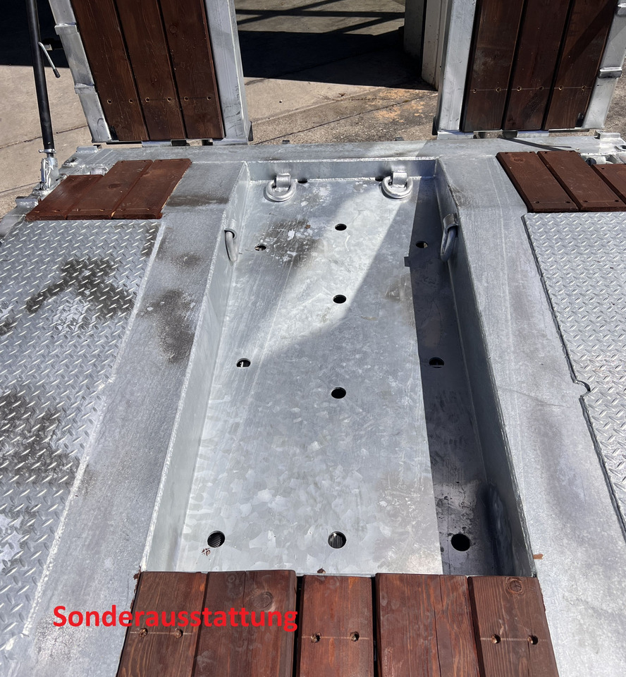 Möslein T 3-8,20 P VB H1 3 Achs Tieflader mit gerader Ladefläche 8,10 m, Neufahrzeug - Приколка за низок утовар: слика 4 Möslein T 3-8,20 P VB H1 3 Achs Tieflader mit gerader Ladefläche 8,10 m, Neufahrzeug - Приколка за низок утовар: слика 4