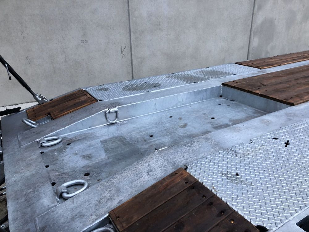 Нов Приколка за низок утовар за транспорт на тешка машини Möslein T4 VB H1 gerade  neuer 4 Achs Tieflader gerade hydraulischen Rampen: слика 11