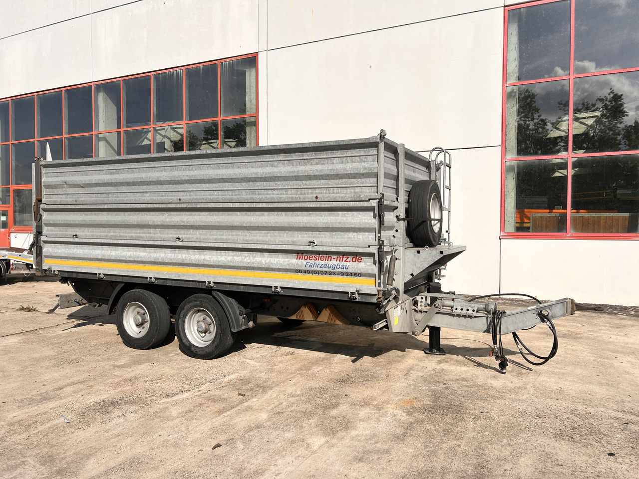 Möslein TDS 13 Schwebheim 13 t Tandemkipper- Tieflader, Aufsatzbordwände - Кипер приколка: слика 4 Möslein TDS 13 Schwebheim 13 t Tandemkipper- Tieflader, Aufsatzbordwände - Кипер приколка: слика 4