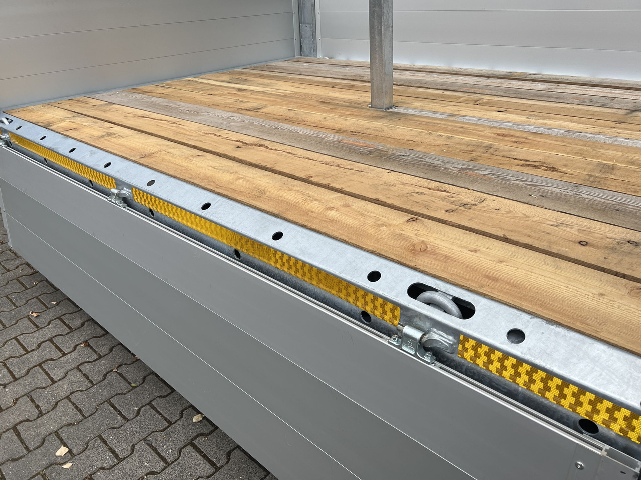 Нов Приколка платформа Möslein THT 14,4 G 7,2 14,4 t Tandem- Pritschenanhänger- Tieflader: слика 8 Нов Приколка платформа Möslein THT 14,4 G 7,2 14,4 t Tandem- Pritschenanhänger- Tieflader: слика 8