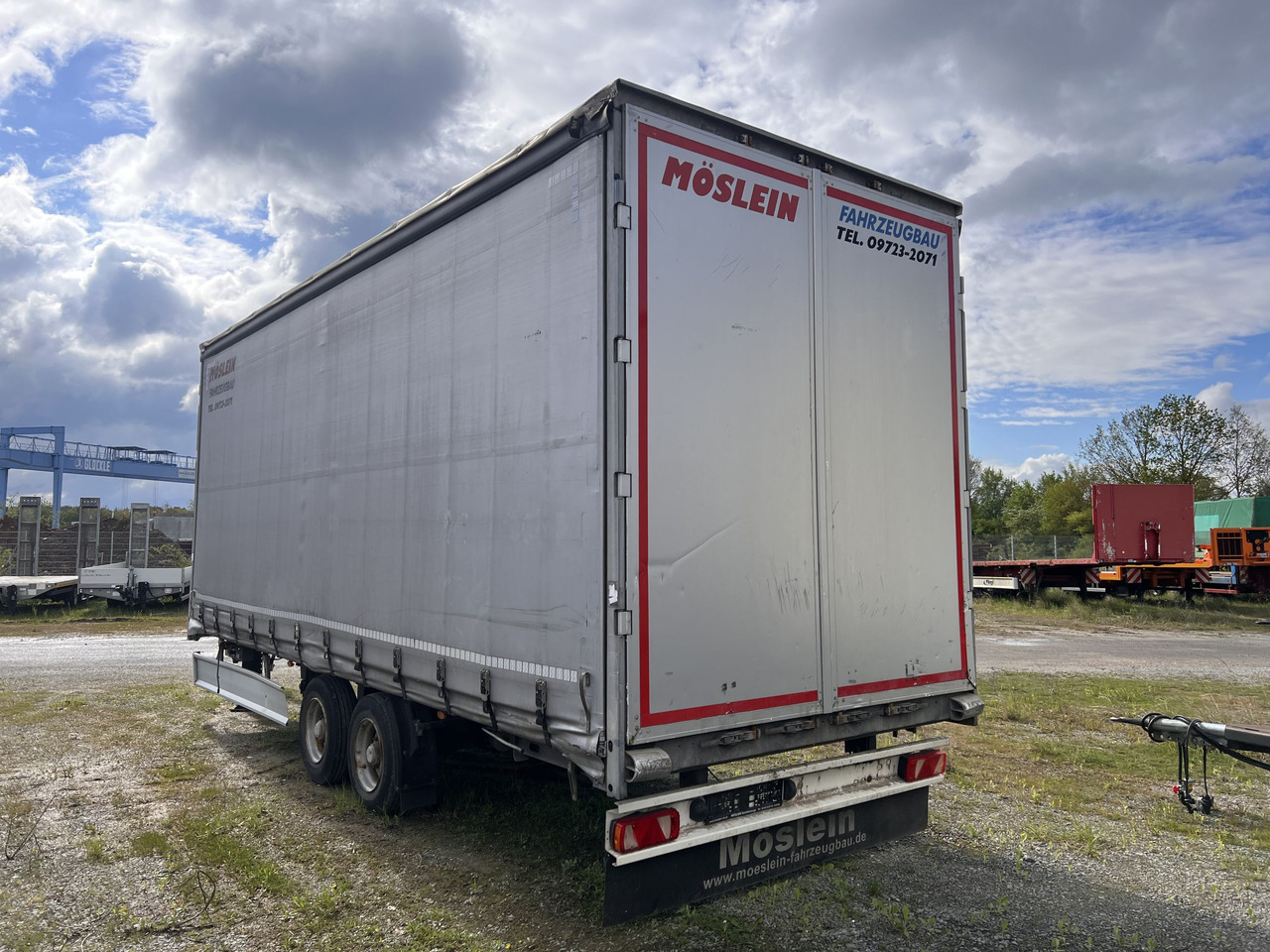 Möslein TPF 11-D Schwebheim Tandem- Planenanhänger Durchladen - Приколка со церада: слика 5 Möslein TPF 11-D Schwebheim Tandem- Planenanhänger Durchladen - Приколка со церада: слика 5