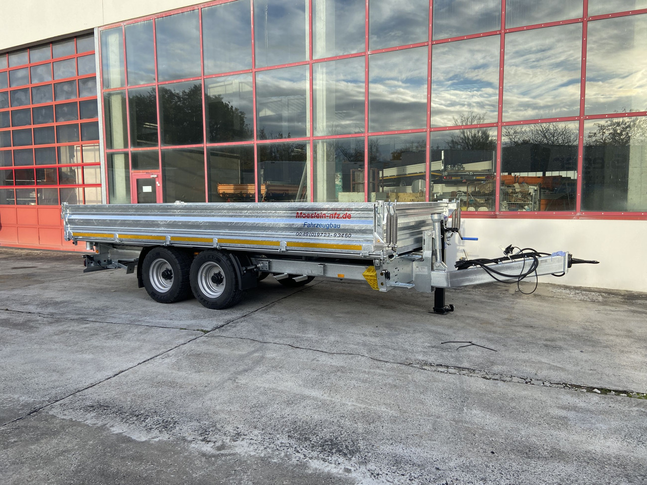 Möslein TTD 11 Breite Reifen Kipper Tieflader, Breite Reifen-- Neufahrzeug -- - Кипер приколка: слика 4 Möslein TTD 11 Breite Reifen Kipper Tieflader, Breite Reifen-- Neufahrzeug -- - Кипер приколка: слика 4