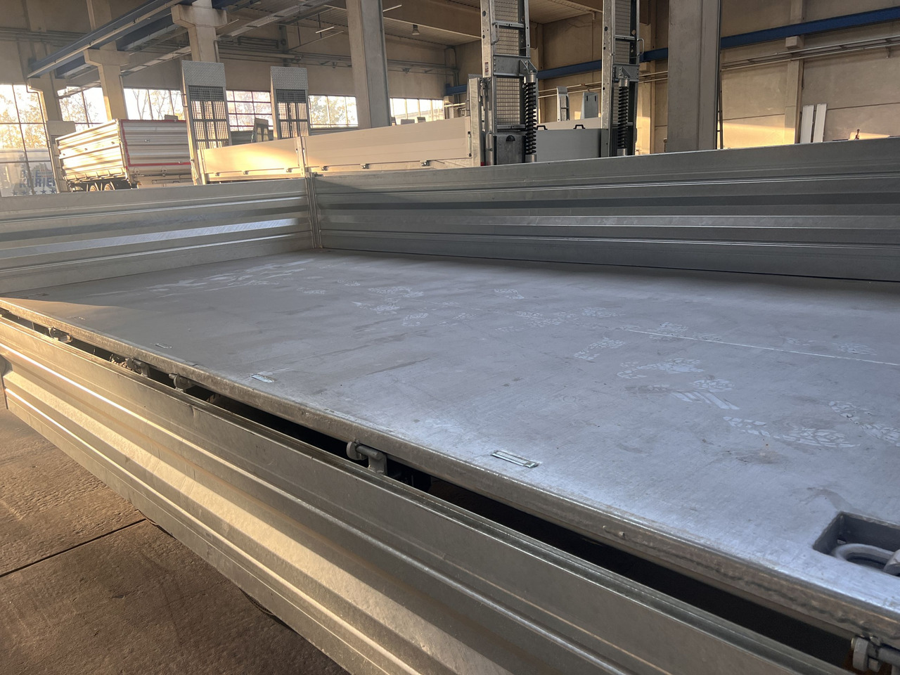 Möslein TTD 19 B neuer 19 t Tandemkipper- Tieflader - Кипер приколка: слика 4 Möslein TTD 19 B neuer 19 t Tandemkipper- Tieflader - Кипер приколка: слика 4