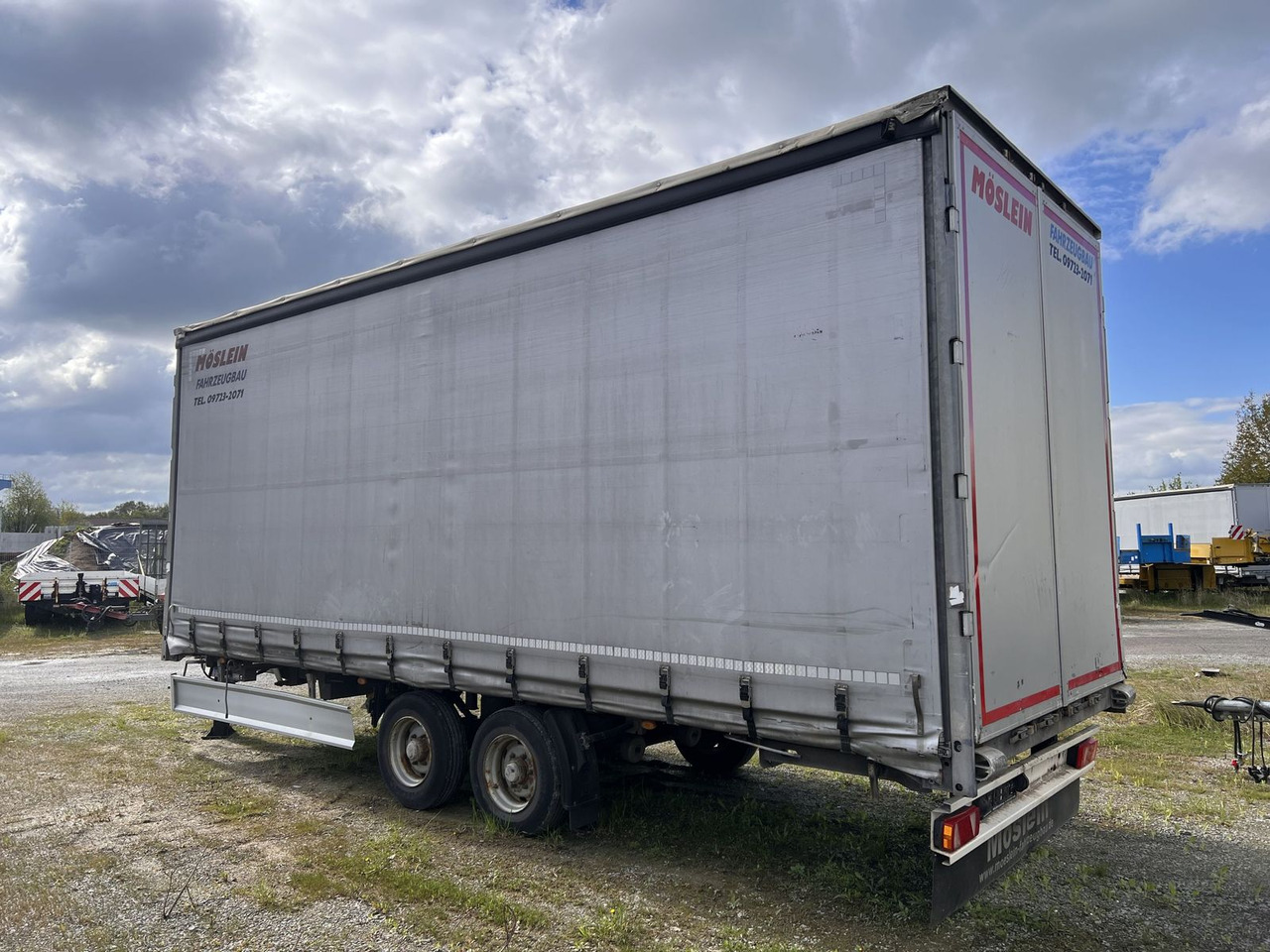 Möslein Tandem- Planenanhänger Durchladen - Приколка со церада: слика 3 Möslein Tandem- Planenanhänger Durchladen - Приколка со церада: слика 3