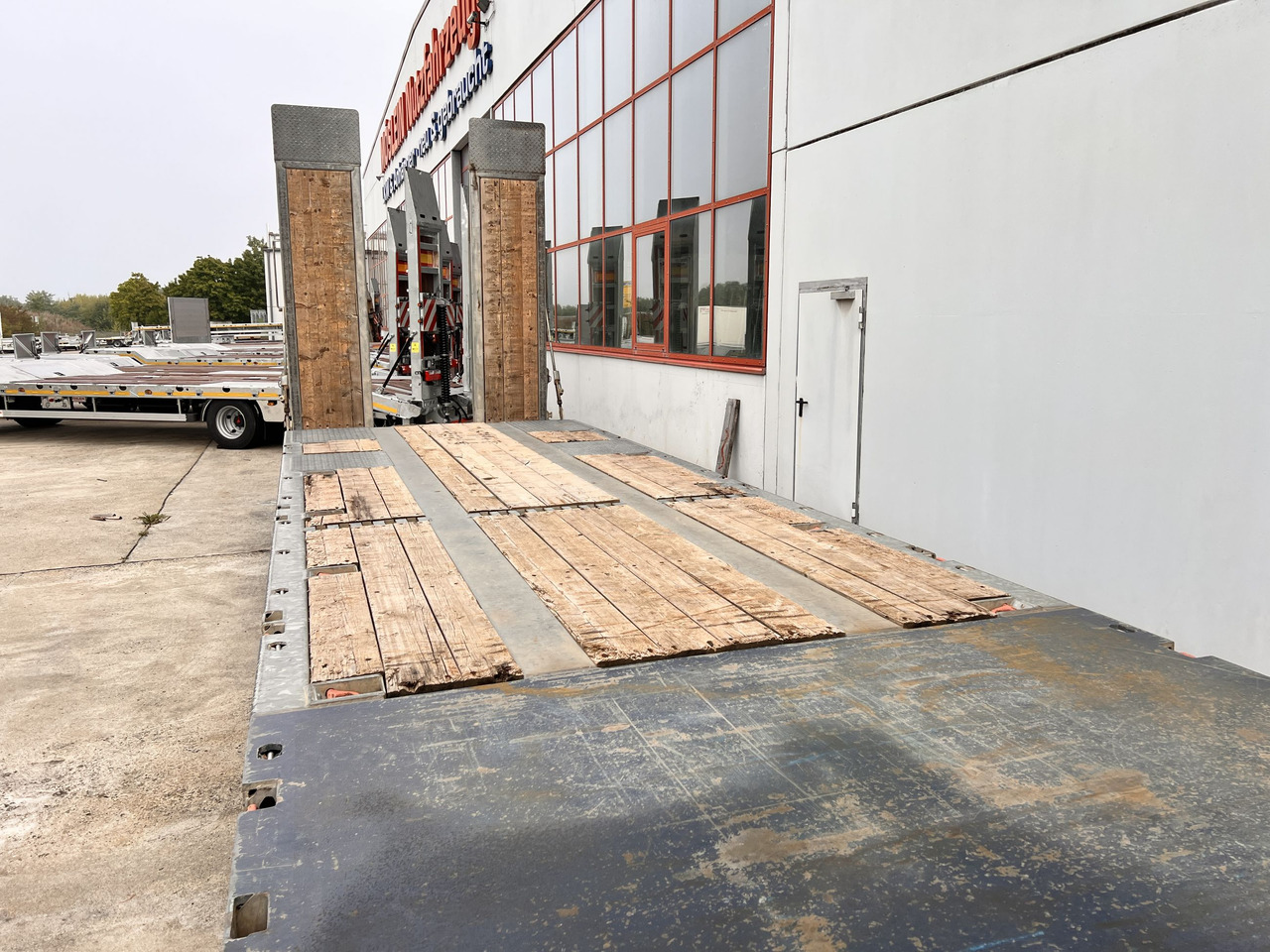 Müller Mitteltal D3 3 Achs Tieflader 9 m, Verzinkt, Wenig Benutzt - Приколка за низок утовар: слика 3 Müller Mitteltal D3 3 Achs Tieflader 9 m, Verzinkt, Wenig Benutzt - Приколка за низок утовар: слика 3