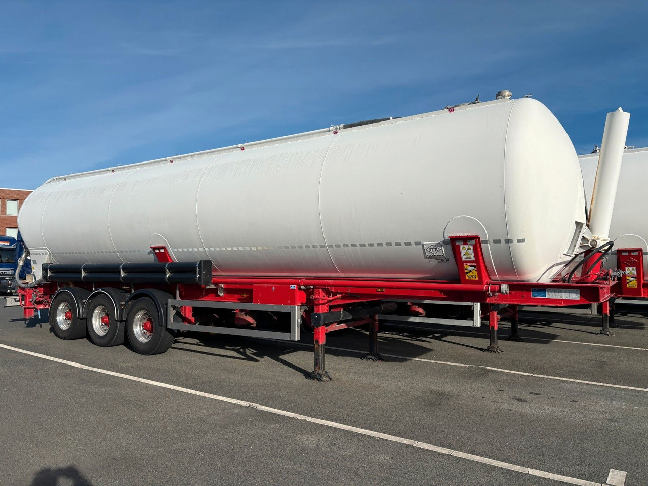 Feldbinder KIP 60.3 E-Hydraulik - Полуприколка силос: слика 4 Feldbinder KIP 60.3 E-Hydraulik - Полуприколка силос: слика 4