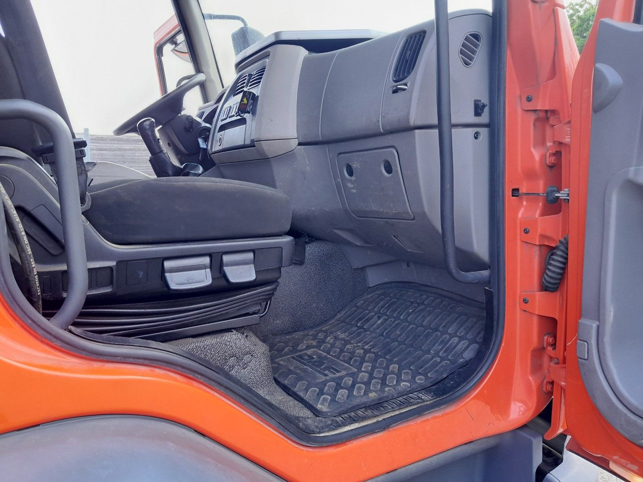DAF FA LF 320 19t Fassi Kran - Камион со платформа, Камион со кран: слика 5 DAF FA LF 320 19t Fassi Kran - Камион со платформа, Камион со кран: слика 5