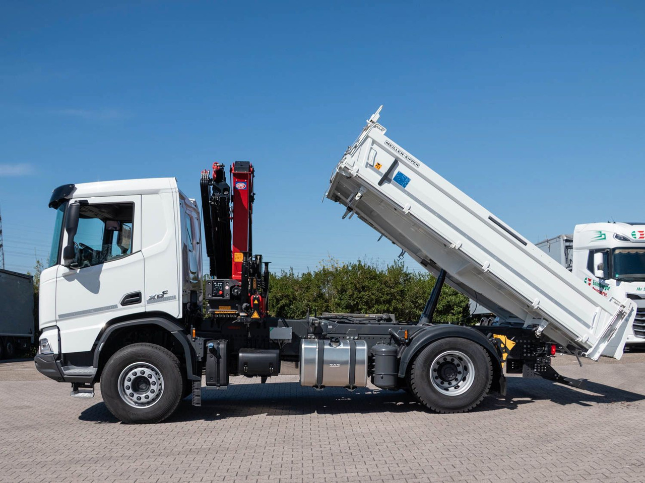 DAF FA XDC 370 Krankipper DAF XDC 370 FA Meiller Krankipper HMF - Камион со кран, Кипер: слика 3 DAF FA XDC 370 Krankipper DAF XDC 370 FA Meiller Krankipper HMF - Камион со кран, Кипер: слика 3
