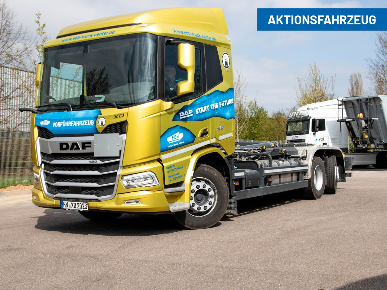 DAF FAN XD 450 SL Meiller Abrollkipper DAF FAN XD 450 SL Meiller Abrollkipper - Камион со кука за подигање: слика 1 DAF FAN XD 450 SL Meiller Abrollkipper DAF FAN XD 450 SL Meiller Abrollkipper - Камион со кука за подигање: слика 1