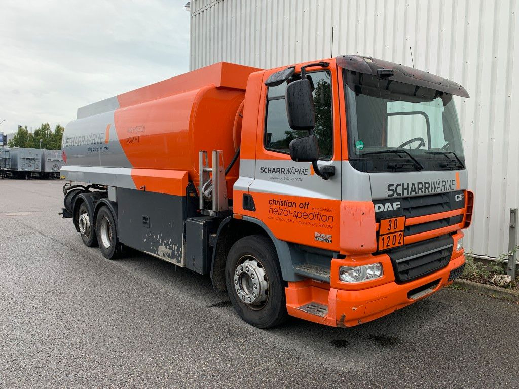 DAF FANCF75 - Камион цистерна: слика 2 DAF FANCF75 - Камион цистерна: слика 2