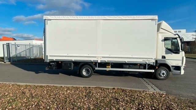 DAF LF 210 8t Pritsche-Plane LBW Tageszulassung DAF FA LF 210 08t Spier Pritsche-Plane - Камион со церада: слика 4 DAF LF 210 8t Pritsche-Plane LBW Tageszulassung DAF FA LF 210 08t Spier Pritsche-Plane - Камион со церада: слика 4