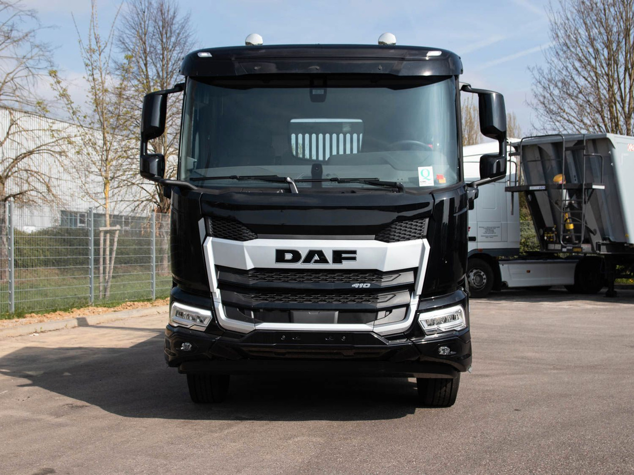DAF XD 410 FA Absetzkipper DAF XD 410 FA Absetzkipper - Камион за подигање контејнери: слика 4 DAF XD 410 FA Absetzkipper DAF XD 410 FA Absetzkipper - Камион за подигање контејнери: слика 4