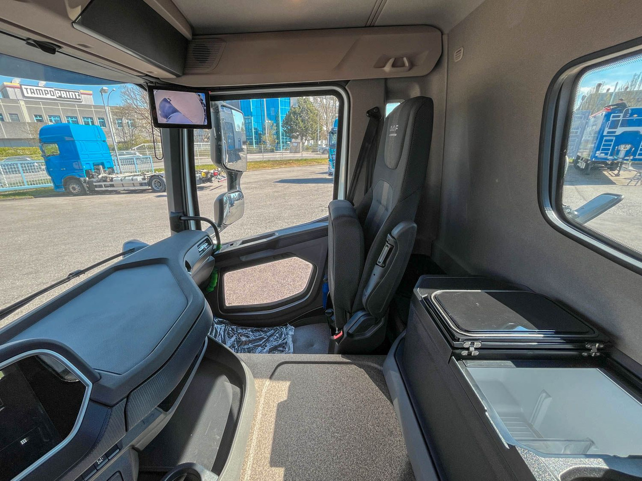 Нов Камион за подигање контејнери DAF XD 410 FA Meiller Absetzkipper DAF XD 410 FA Meiller Absetzkipper: слика 9