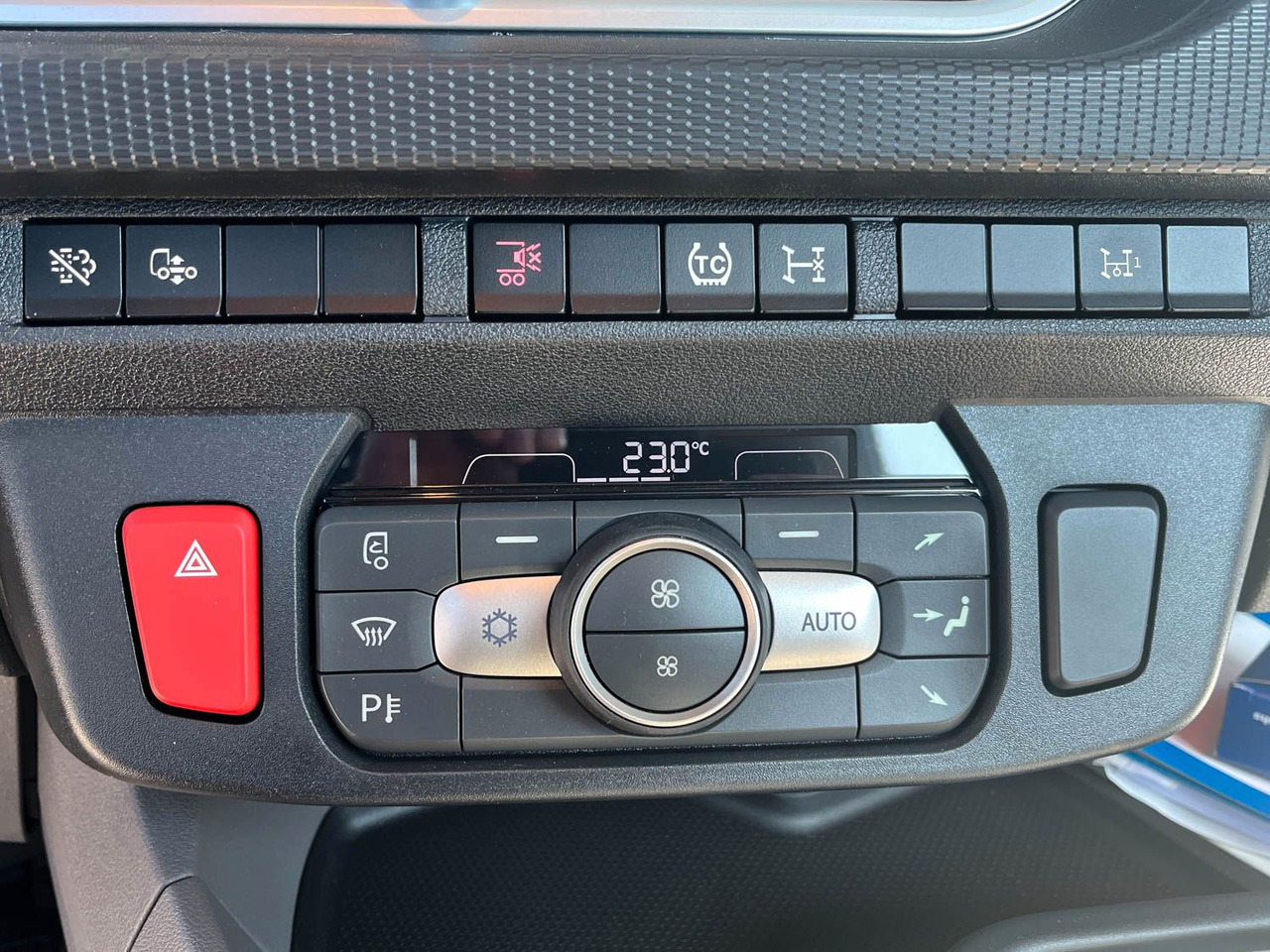 Нов Камион за подигање контејнери DAF XD 410 FA Meiller Absetzkipper DAF XD 410 FA Meiller Absetzkipper: слика 11