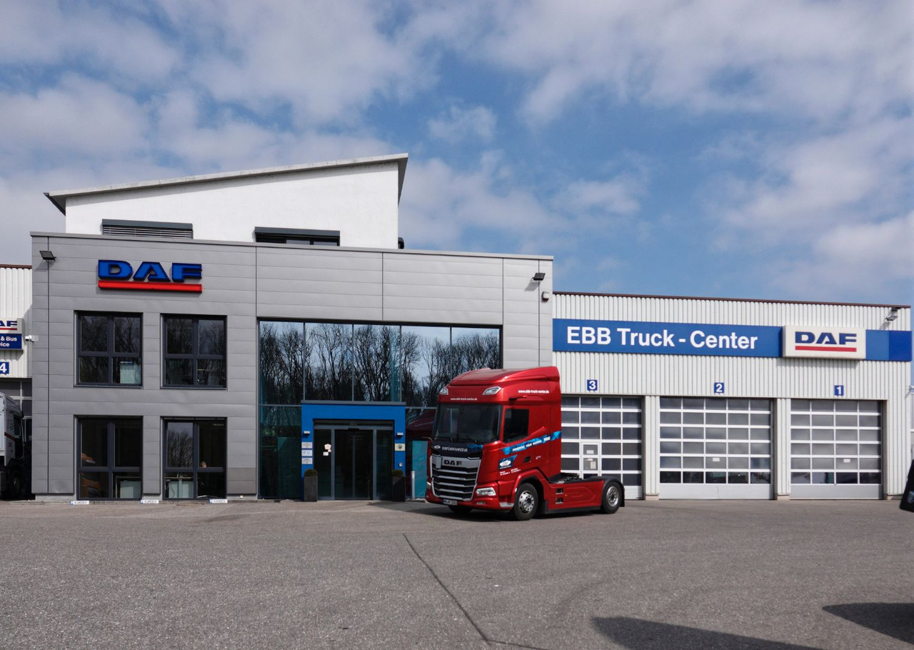DAF FT XF 530 NGD PXP Paul Xtra Power 4x4 - Камион влекач: слика 3 DAF FT XF 530 NGD PXP Paul Xtra Power 4x4 - Камион влекач: слика 3