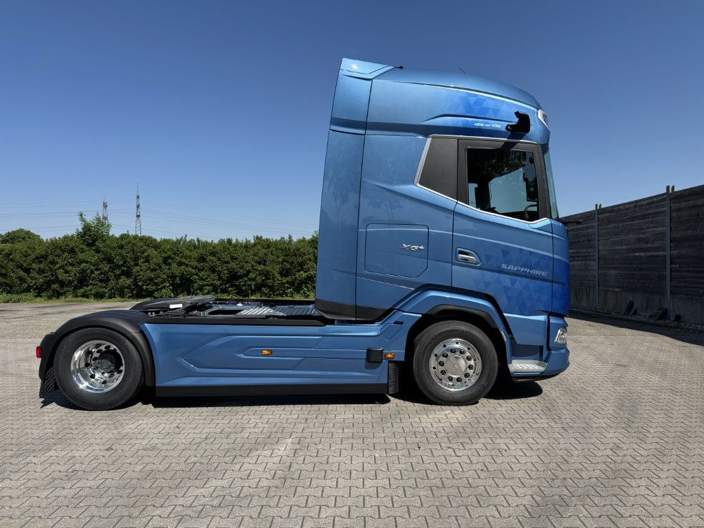 DAF FT XG+ 530 Limited Edition Mautklasse 3 - Камион влекач: слика 4 DAF FT XG+ 530 Limited Edition Mautklasse 3 - Камион влекач: слика 4