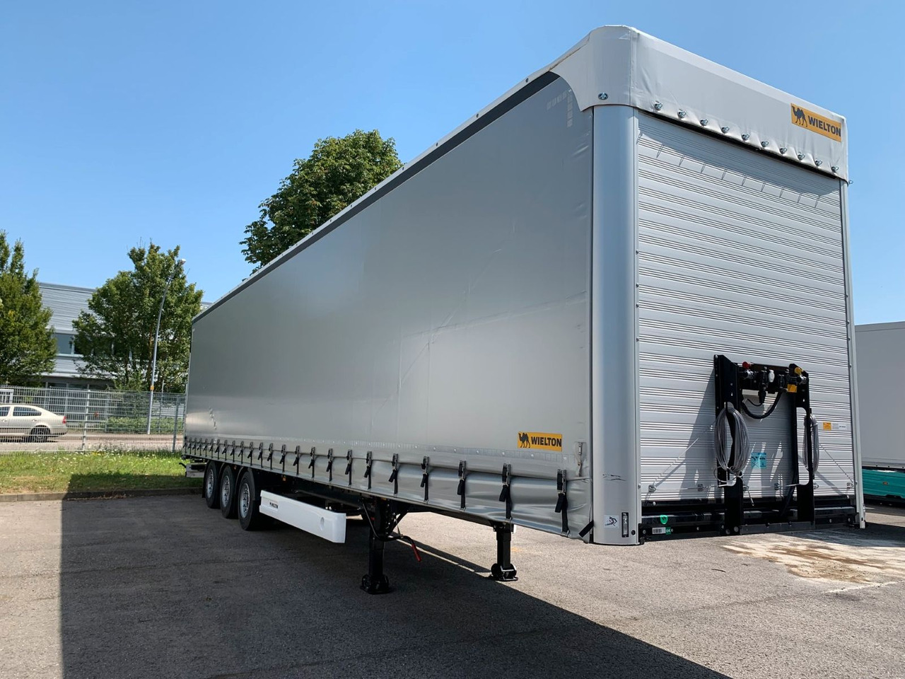 Wielton Curtain Master MEGA - Приколка со церада: слика 2 Wielton Curtain Master MEGA - Приколка со церада: слика 2