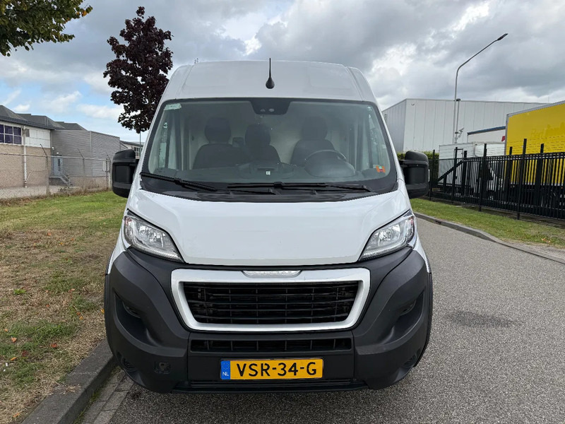 Peugeot Boxer 2.2 D 140 pk ! 2023 - Товарно комбе: слика 3 Peugeot Boxer 2.2 D 140 pk ! 2023 - Товарно комбе: слика 3