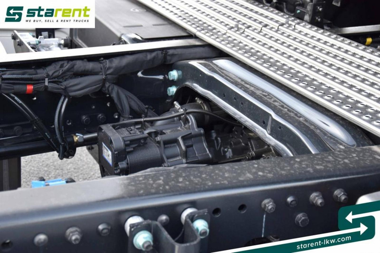 Камион влекач MAN TGX 18.540 LL GX-Fahrerhaus Retarder Vollluftfed.: слика 11 Камион влекач MAN TGX 18.540 LL GX-Fahrerhaus Retarder Vollluftfed.: слика 11