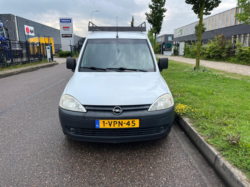 Opel Combo 1.3 CDTI, Airco, Radio, Roofrack - Мало комбе: слика 4 Opel Combo 1.3 CDTI, Airco, Radio, Roofrack - Мало комбе: слика 4