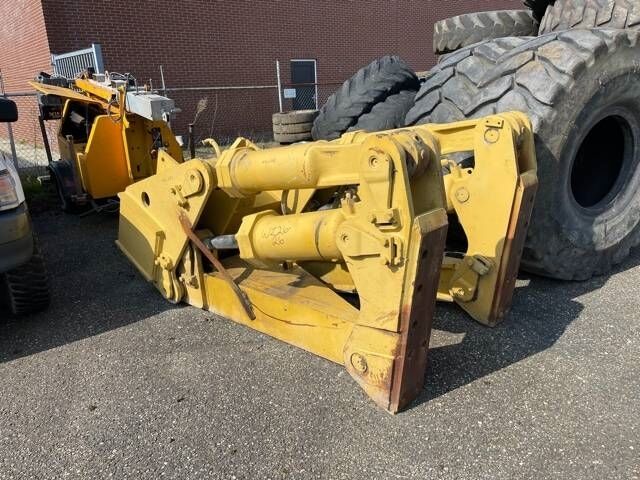 CAT D 8 R Ripper - Нож за парање за Градежна машина: слика 1 CAT D 8 R Ripper - Нож за парање за Градежна машина: слика 1