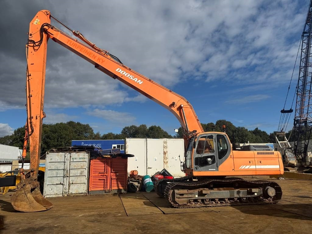 Doosan DX 300 LC ( 4.690 original hours 18M long reach ) - Багер: слика 2 Doosan DX 300 LC ( 4.690 original hours 18M long reach ) - Багер: слика 2