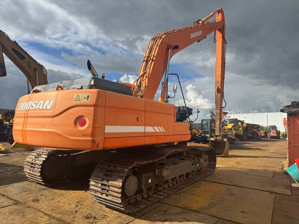 Doosan DX 300 LC ( 4.690 original hours 18M long reach ) - Багер: слика 5 Doosan DX 300 LC ( 4.690 original hours 18M long reach ) - Багер: слика 5