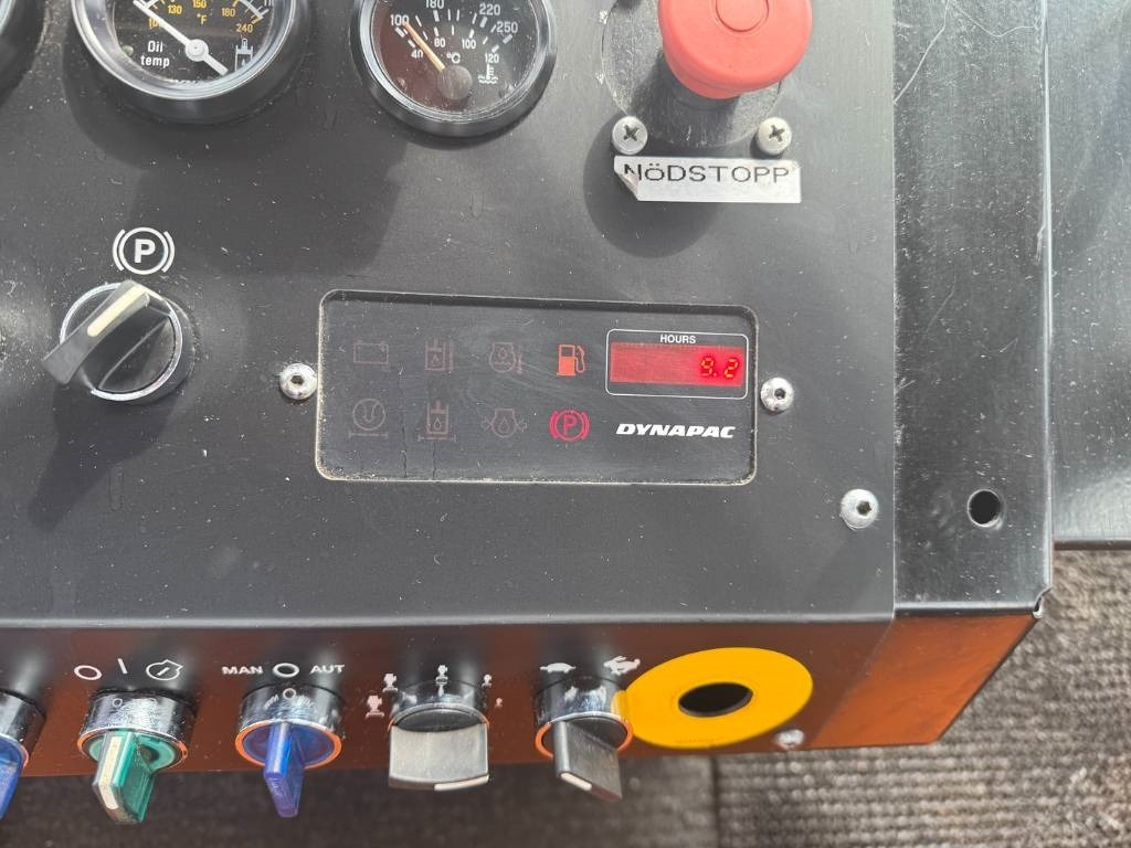 Ваљак за пат Dynapac CS 142: слика 13 Ваљак за пат Dynapac CS 142: слика 13