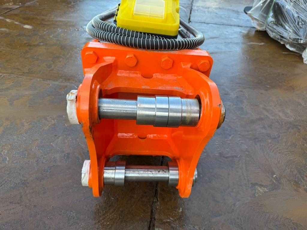 HB 680 hammer 4.5/6 ton - Хидрауличен чекан за Градежна машина: слика 4 HB 680 hammer 4.5/6 ton - Хидрауличен чекан за Градежна машина: слика 4