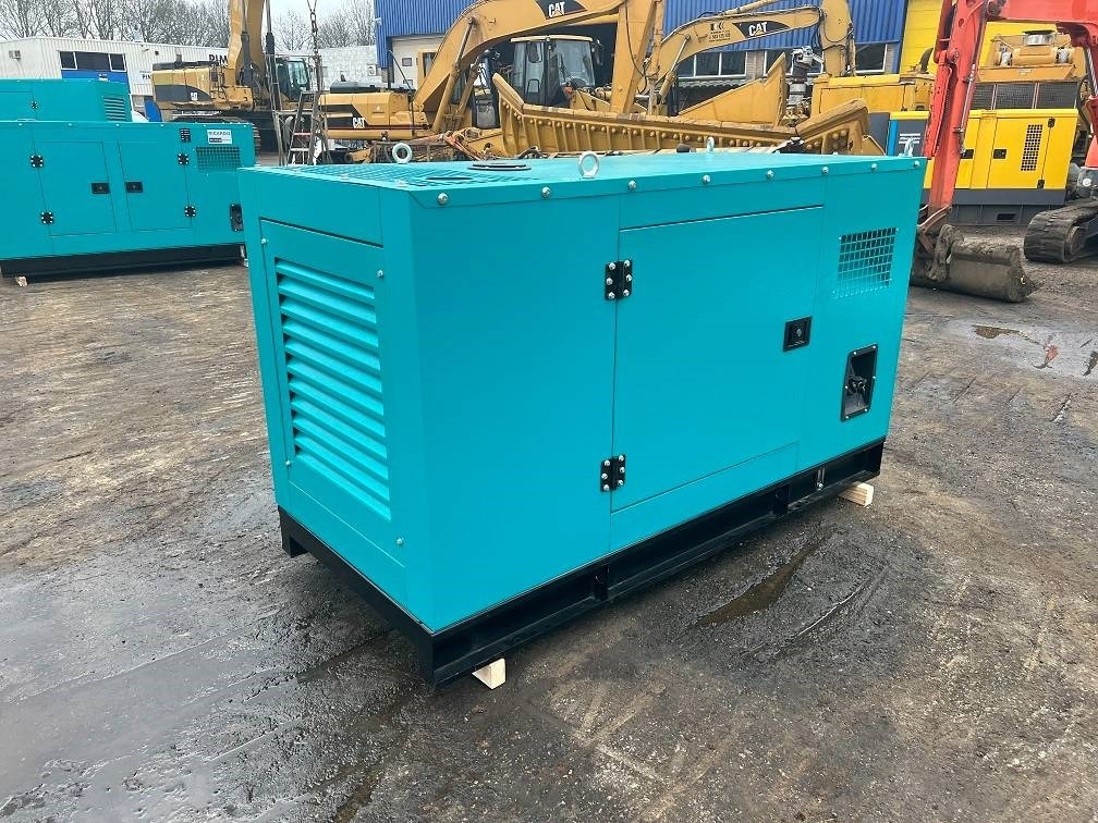 Ricardo 20KVA 16KW SILENT GENERATOR 3 PHASE 50HZ 400V NEW - Генераторска поставка: слика 4 Ricardo 20KVA 16KW SILENT GENERATOR 3 PHASE 50HZ 400V NEW - Генераторска поставка: слика 4