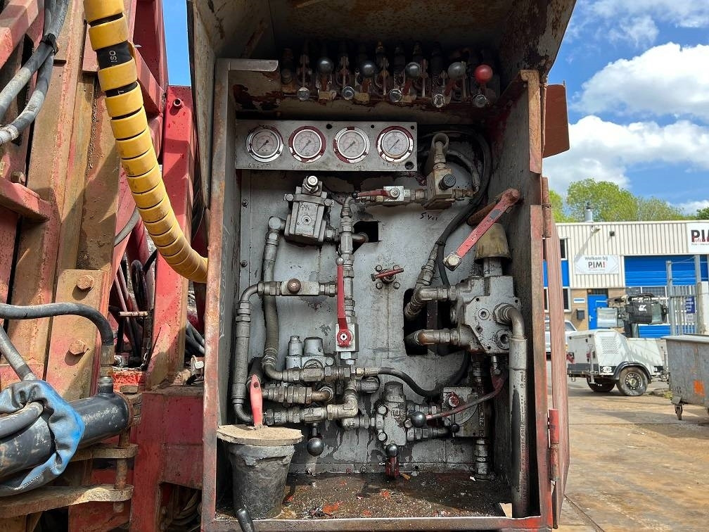 Машина за бушење Sisu 12E480 6X6 WATER WELL DRILL ATLAS COPCO XRV410 (50: слика 11