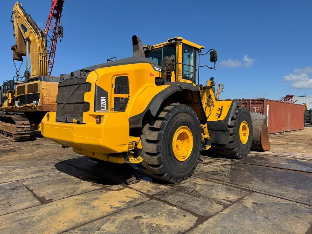Volvo L 220 H ( WITH NEW TYRES ) - Натоварувач на тркала: слика 5 Volvo L 220 H ( WITH NEW TYRES ) - Натоварувач на тркала: слика 5