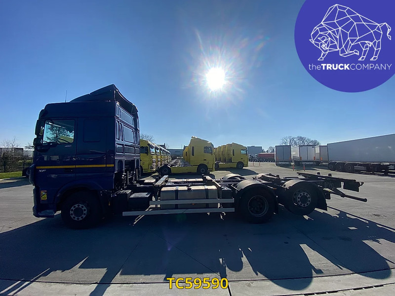 DAF XF Euro6 480 - Транспортер на контејнер/ Камион со променливо тело: слика 2 DAF XF Euro6 480 - Транспортер на контејнер/ Камион со променливо тело: слика 2