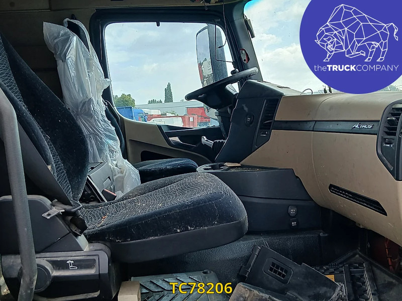 Mercedes-Benz Actros 1842 - Камион влекач: слика 2 Mercedes-Benz Actros 1842 - Камион влекач: слика 2