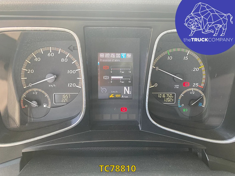 Камион влекач Mercedes-Benz Actros 1843: слика 8