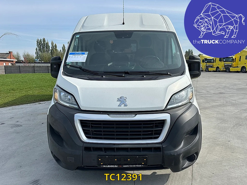 Товарно комбе Peugeot Boxer L3H2: слика 14