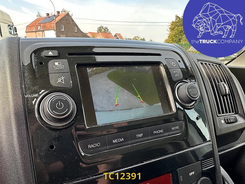 Товарно комбе Peugeot Boxer L3H2: слика 19