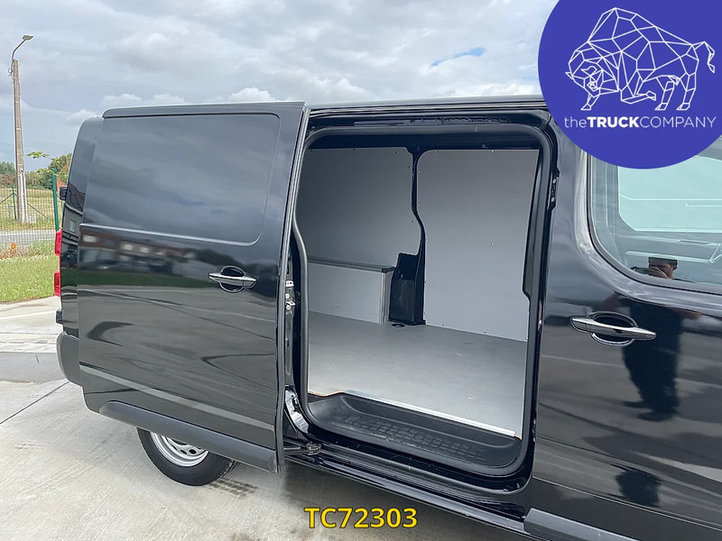 Товарно комбе Peugeot Expert Long 2.0 BlueHDI 145: слика 9