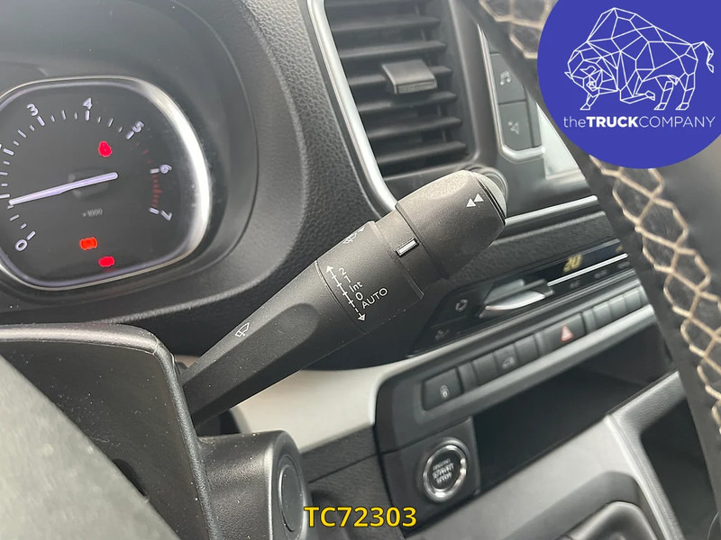 Товарно комбе Peugeot Expert Long 2.0 BlueHDI 145: слика 20