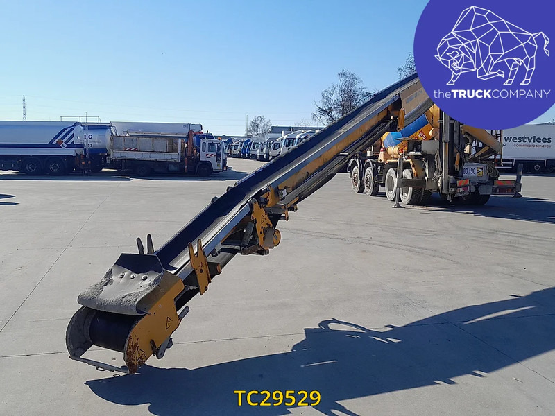Renault Kerax 420 - Камион миксер за бетон: слика 2 Renault Kerax 420 - Камион миксер за бетон: слика 2