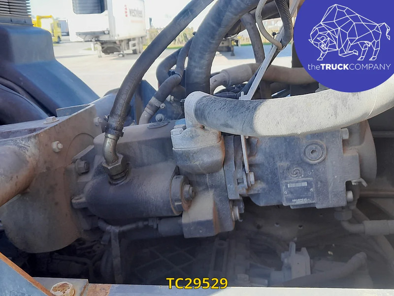 Renault Kerax 420 - Камион миксер за бетон: слика 5 Renault Kerax 420 - Камион миксер за бетон: слика 5