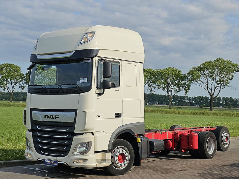 DAF XF 480 - Камион со кабинска шасија: слика 2 DAF XF 480 - Камион со кабинска шасија: слика 2