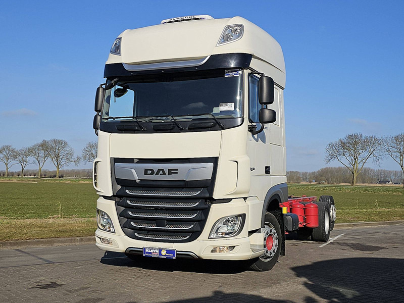 DAF XF 480 SSC 6X2 FAR INTARDER - Камион со кабинска шасија: слика 1 DAF XF 480 SSC 6X2 FAR INTARDER - Камион со кабинска шасија: слика 1