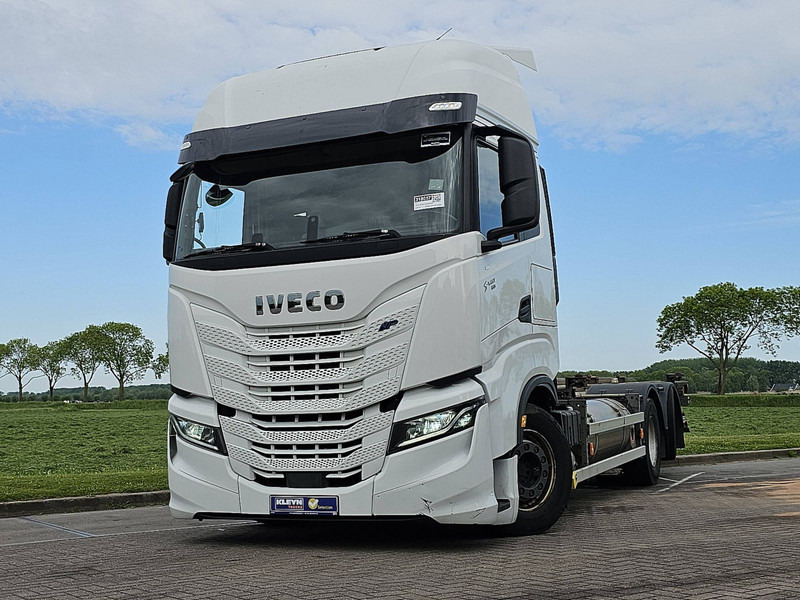 Iveco S-WAY AS260S46 LNG INT. STEERAXLE - Транспортер на контејнер/ Камион со променливо тело: слика 1 Iveco S-WAY AS260S46 LNG INT. STEERAXLE - Транспортер на контејнер/ Камион со променливо тело: слика 1