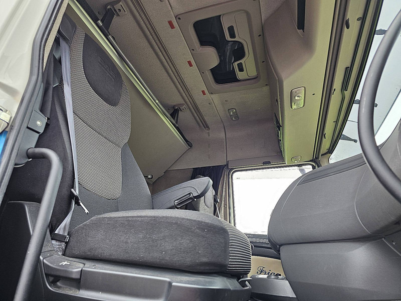 Камион влекач DAF XF 440: слика 7