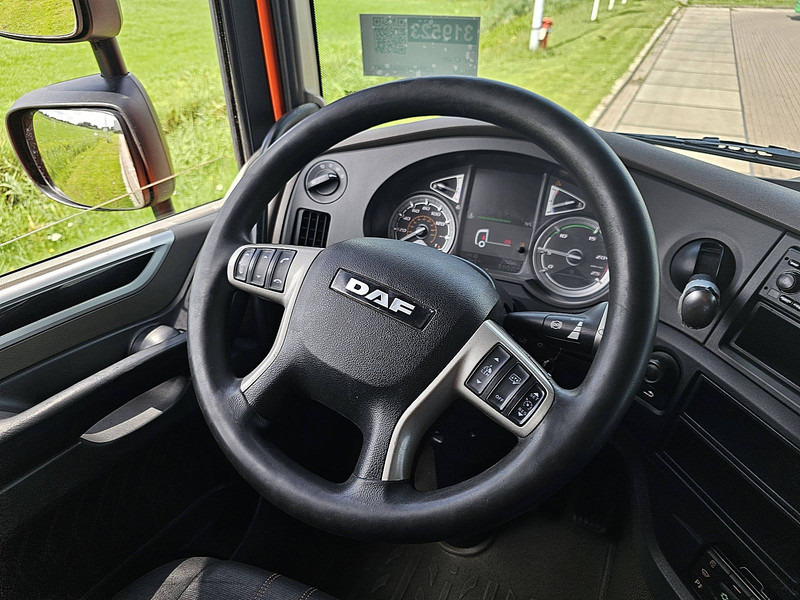Камион влекач DAF XF 450: слика 9