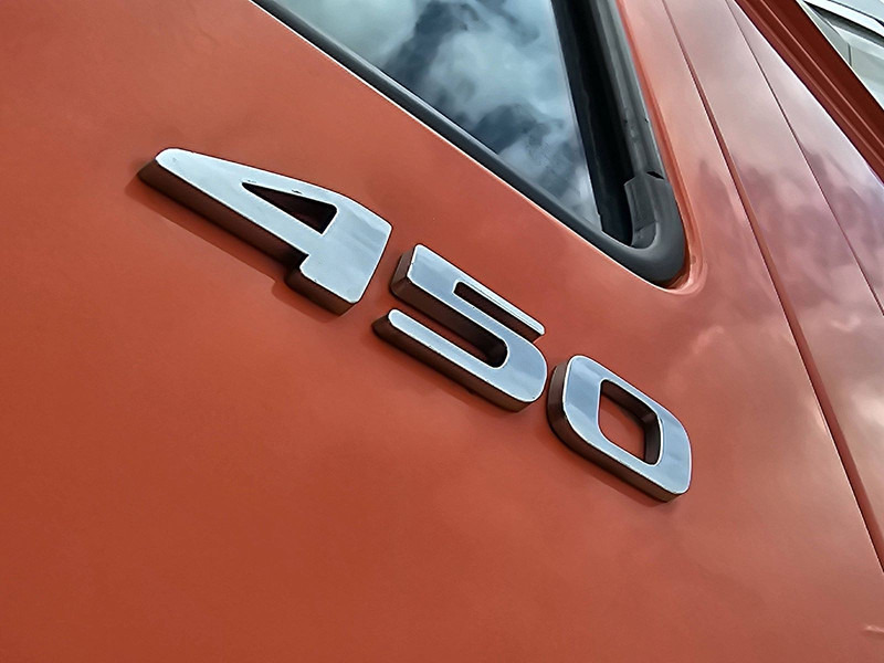 Камион влекач DAF XF 450: слика 13