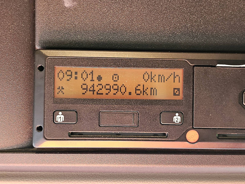 Камион влекач DAF XF 450 SPACECAB 2X TANK: слика 9