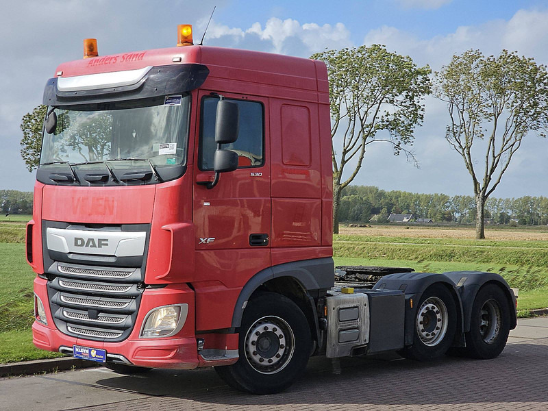 DAF XF 530 SPACECAB 6X2 FTG PTO - Камион влекач: слика 2 DAF XF 530 SPACECAB 6X2 FTG PTO - Камион влекач: слика 2